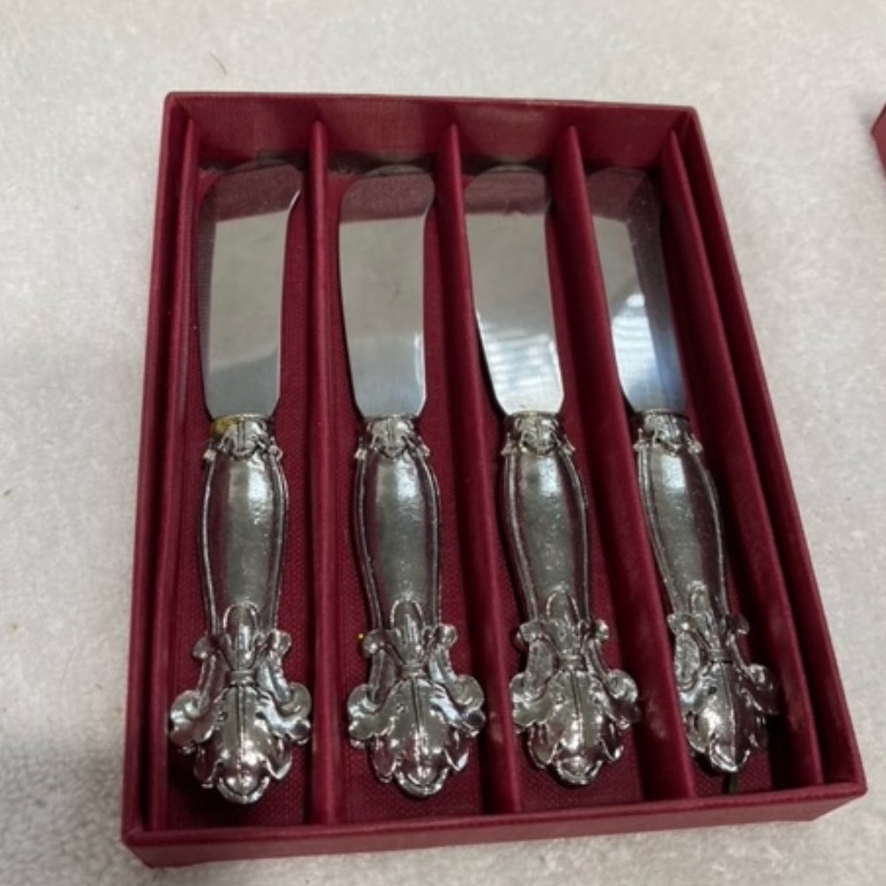 Arthur Court Fleur-de-Lis Spreaders-Set of 4